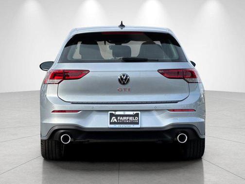 Alpine Silver Metallic 2026 Volkswagen Golf GTI 2.0T SE DSG