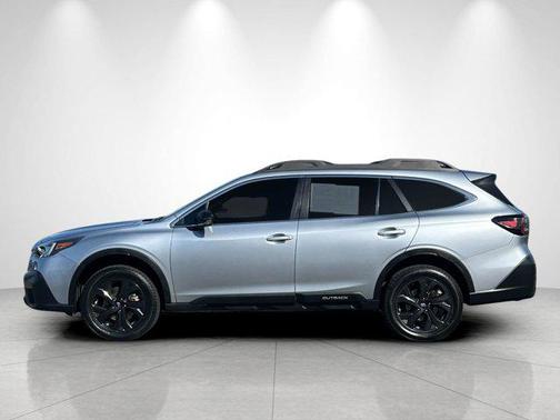 Ice Silver Metallic 2022 Subaru Outback Onyx Edition XT