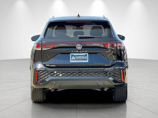 deep black pearl 2026 Volkswagen Tiguan 2.0T SEL R-Line 4MOTION
