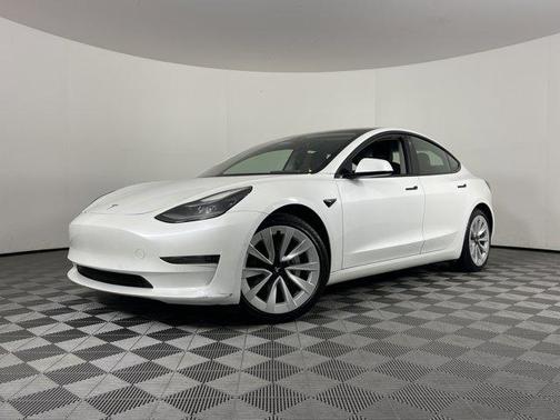 2021 Tesla Model 3 Standard Range Plus