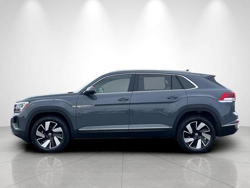 pure gray 2026 Volkswagen Atlas Cross Sport 2.0T SEL