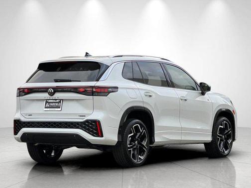 2026 Volkswagen Tiguan 2.0T SEL R-Line 4MOTION