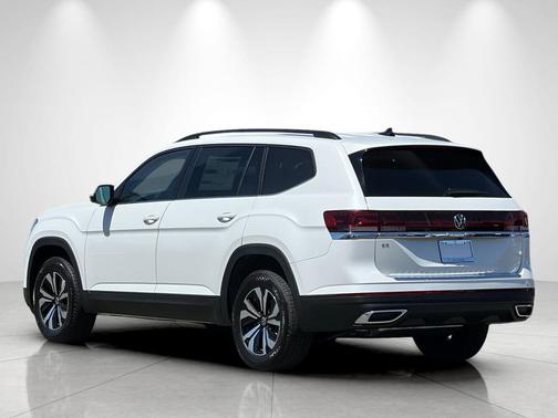 opal white pearl 2026 Volkswagen Atlas 2.0T SE