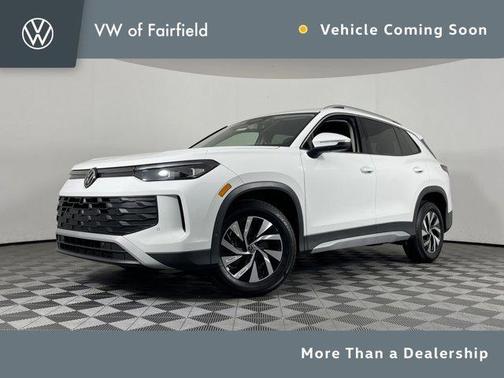 Pure White 2025 Volkswagen Tiguan 2.0T S