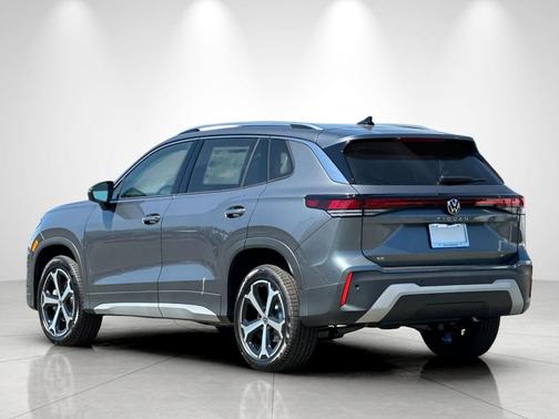 Platinum Gray Metallic 2026 Volkswagen Tiguan 2.0T SE