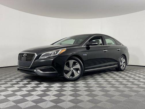 2017 Hyundai SONATA Hybrid Limited