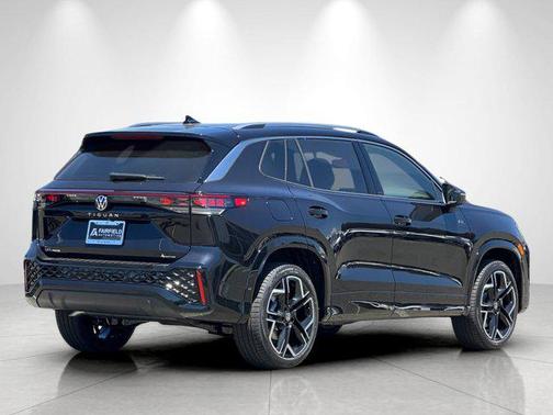 deep black pearl 2026 Volkswagen Tiguan 2.0T SEL R-Line 4MOTION