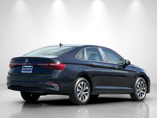 Deep Black Pearl 2026 Volkswagen Jetta 1.4T S