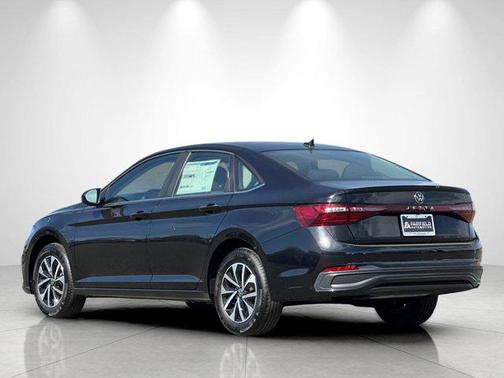 Deep Black Pearl 2026 Volkswagen Jetta 1.4T S