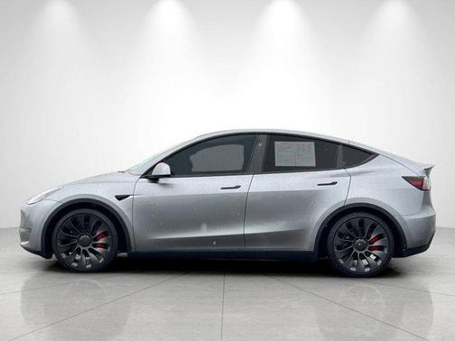 2024 Tesla Model Y Performance Dual Motor All-Wheel Drive