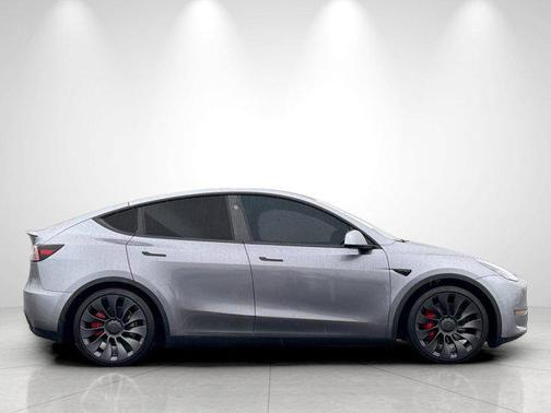 2024 Tesla Model Y Performance Dual Motor All-Wheel Drive