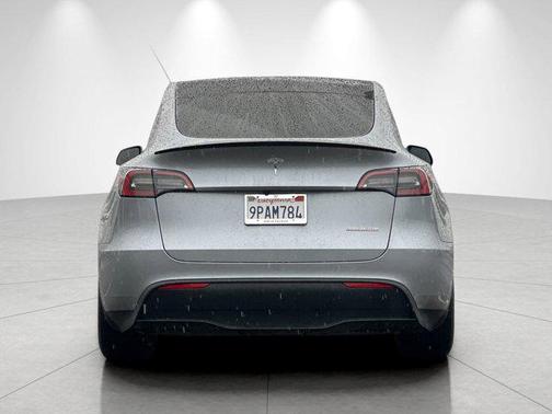 2024 Tesla Model Y Performance Dual Motor All-Wheel Drive