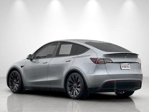 2024 Tesla Model Y Performance Dual Motor All-Wheel Drive