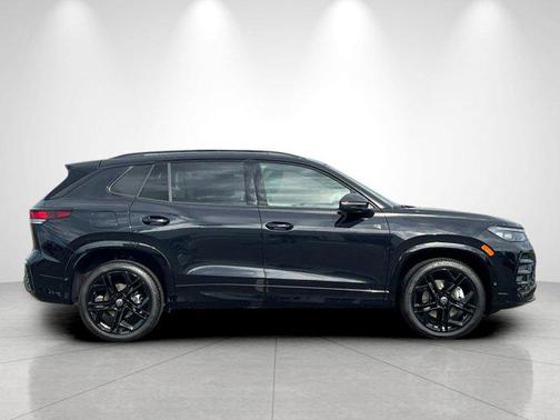 deep black pearl 2026 Volkswagen Tiguan 2.0T SE R-Line Black 4MOTION