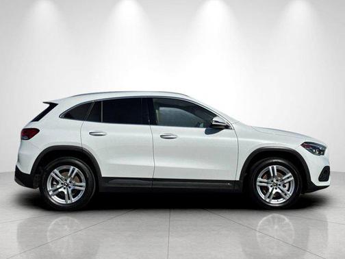 White 2022 Mercedes-Benz GLA 250 Base