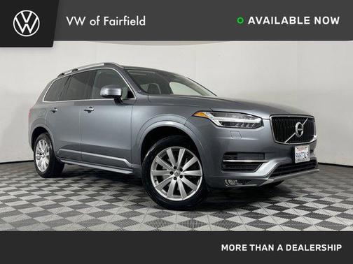 2016 Volvo XC90 T6 Momentum