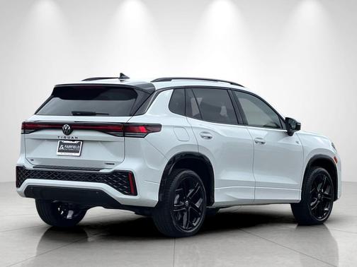 opal white pearl 2026 Volkswagen Tiguan 2.0T SE R-Line Black 4MOTION