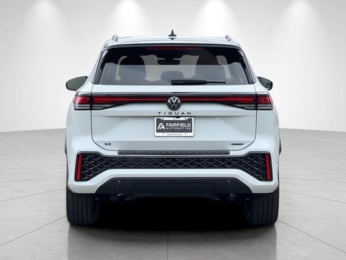 opal white pearl 2026 Volkswagen Tiguan 2.0T SE R-Line Black 4MOTION