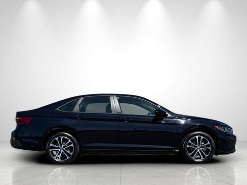 Deep Black Pearl 2027 Volkswagen Jetta 1.4T S