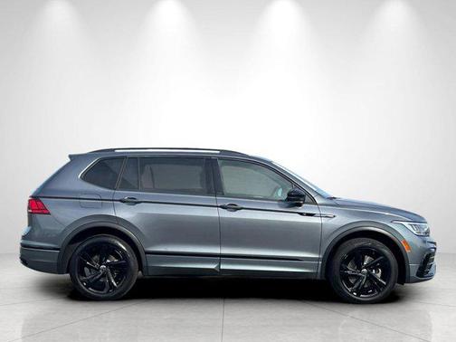 Platinum Gray Metallic 2024 Volkswagen Tiguan 2.0T SE R-Line Black 4MOTION