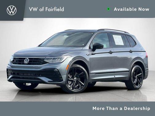 Platinum Gray Metallic 2024 Volkswagen Tiguan 2.0T SE R-Line Black 4MOTION