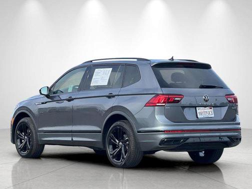 Platinum Gray Metallic 2024 Volkswagen Tiguan 2.0T SE R-Line Black 4MOTION