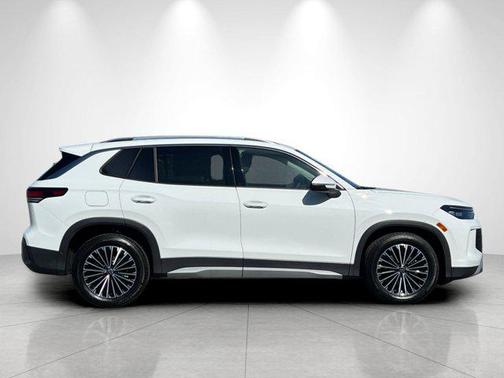 pure white 2026 Volkswagen Tiguan 2.0T S