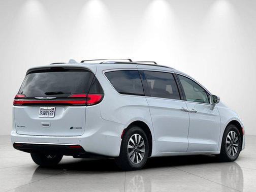 2021 Chrysler Pacifica Hybrid Touring L