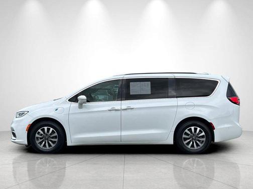 2021 Chrysler Pacifica Hybrid Touring L