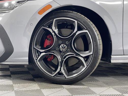 2025 Volkswagen Golf GTI 2.0T S DSG