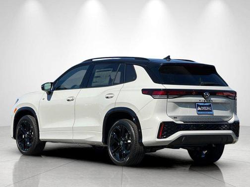 Sandstone w/Deep Black Roof 2026 Volkswagen Tiguan 2.0T SE R-Line Black 4MOTION