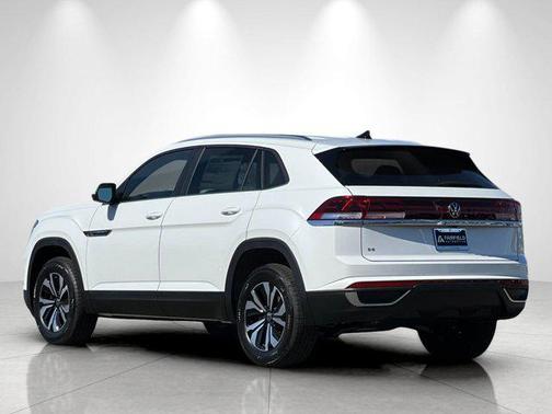 opal white pearl 2026 Volkswagen Atlas Cross Sport 2.0T SE