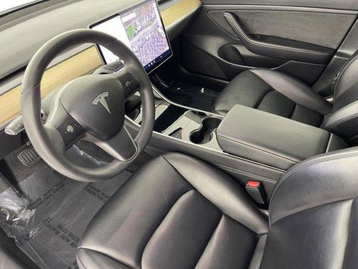 2020 Tesla Model 3 Standard Range