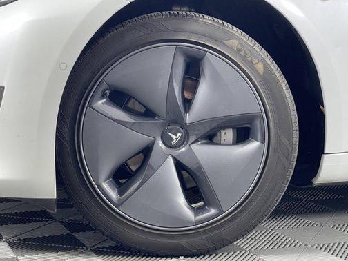 2020 Tesla Model 3 Standard Range