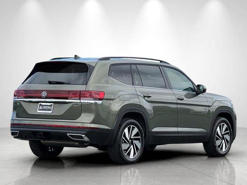 Avocado Green Pearl 2026 Volkswagen Atlas 2.0T SE w/Technology 4MOTION