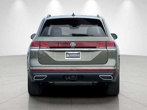 Avocado Green Pearl 2026 Volkswagen Atlas 2.0T SE w/Technology 4MOTION