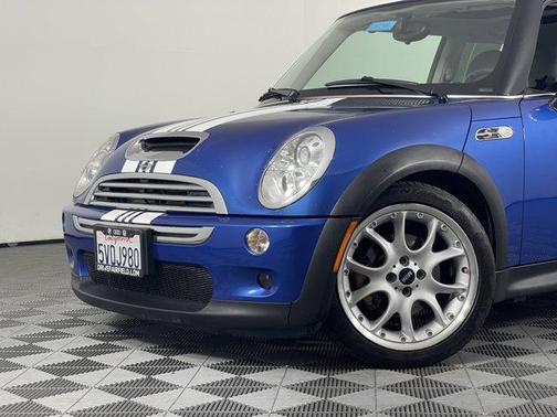 2006 MINI Cooper S Base