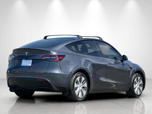 2023 Tesla Model Y RWD
