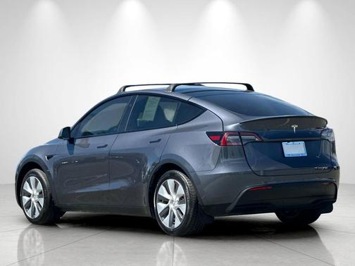 2023 Tesla Model Y RWD