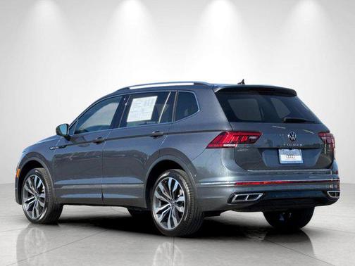Platinum Gray Metallic 2022 Volkswagen Tiguan 2.0T SEL R-Line 4MOTION