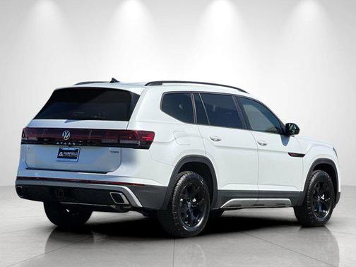 opal white pearl 2026 Volkswagen Atlas Peak Edition