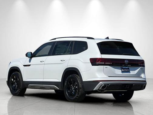 opal white pearl 2026 Volkswagen Atlas Peak Edition