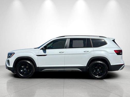 opal white pearl 2026 Volkswagen Atlas Peak Edition