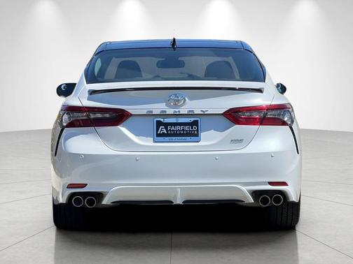 Wind Chill Pearl/Midnight Black Metallic 2024 Toyota Camry XSE