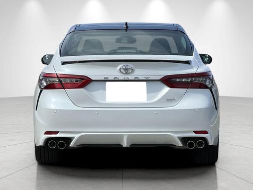 Wind Chill Pearl/Midnight Black Metallic 2024 Toyota Camry XSE