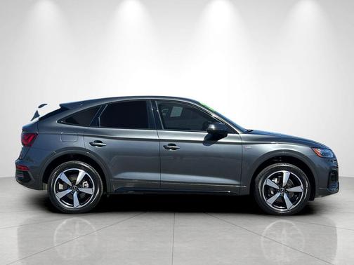 Daytona Gray Pearl Effect 2022 Audi Q5 45 S line Premium Plus