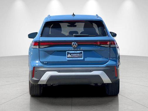 Monterey Blue Pearl 2026 Volkswagen Tiguan 2.0T SE