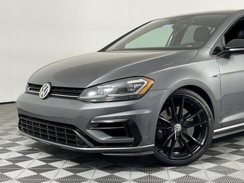 2018 Volkswagen Golf R 2.0T DSG
