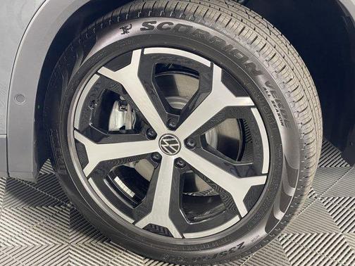 2025 Volkswagen Tiguan 2.0T SE 4MOTION