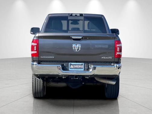 Granite Crystal Metallic Clearcoat 2022 RAM 2500 Laramie Crew Cab 4x4 6'4' Box